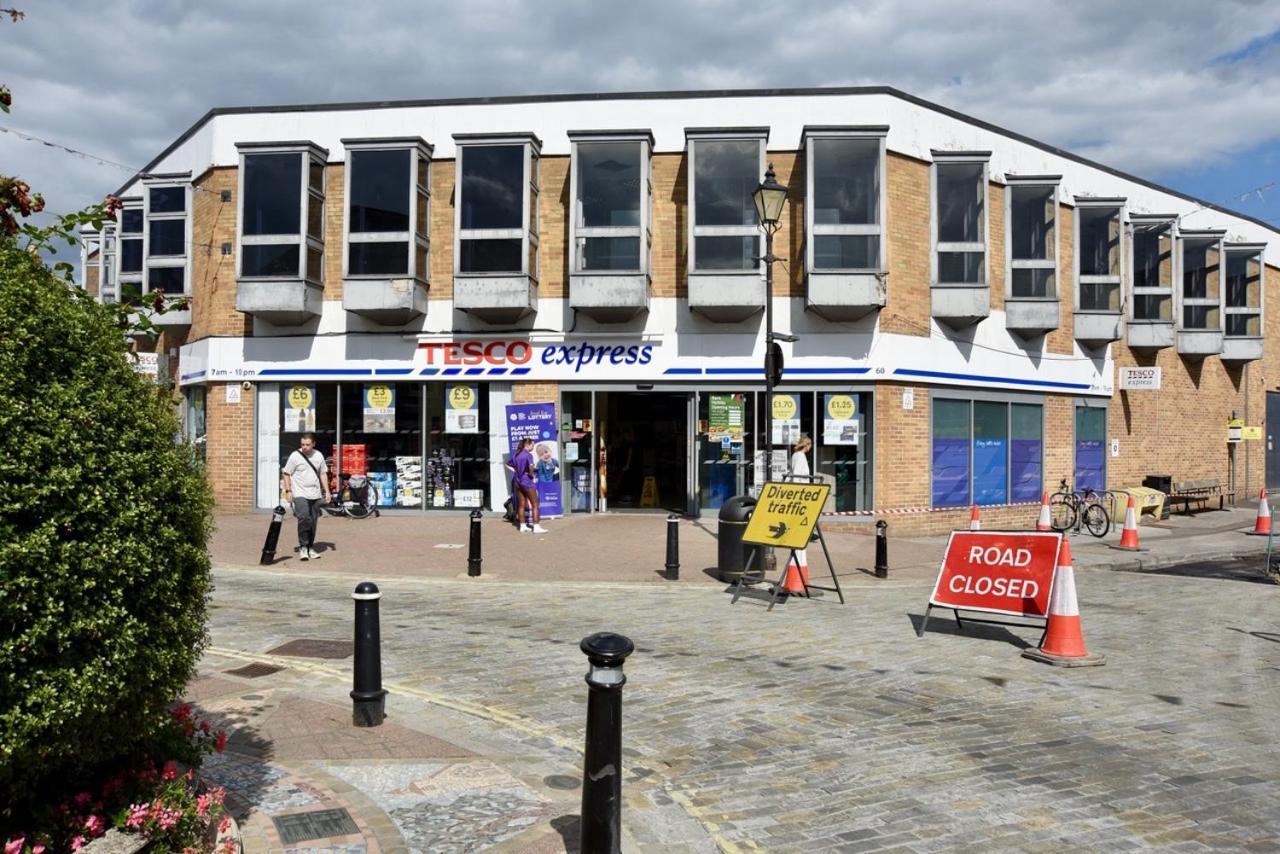 Lancing Apartments - Spacious 2 Bed - Sleeps 6 - Burnham Village Slough Exterior foto